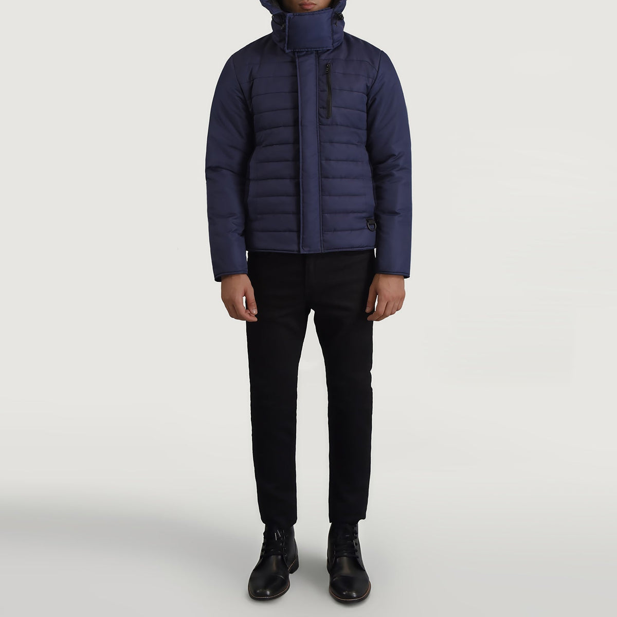 
Malcolm Blauw Hooded Puffer Leren Jas voor Heren - Zijaanzicht met ergonomische mouwsnede