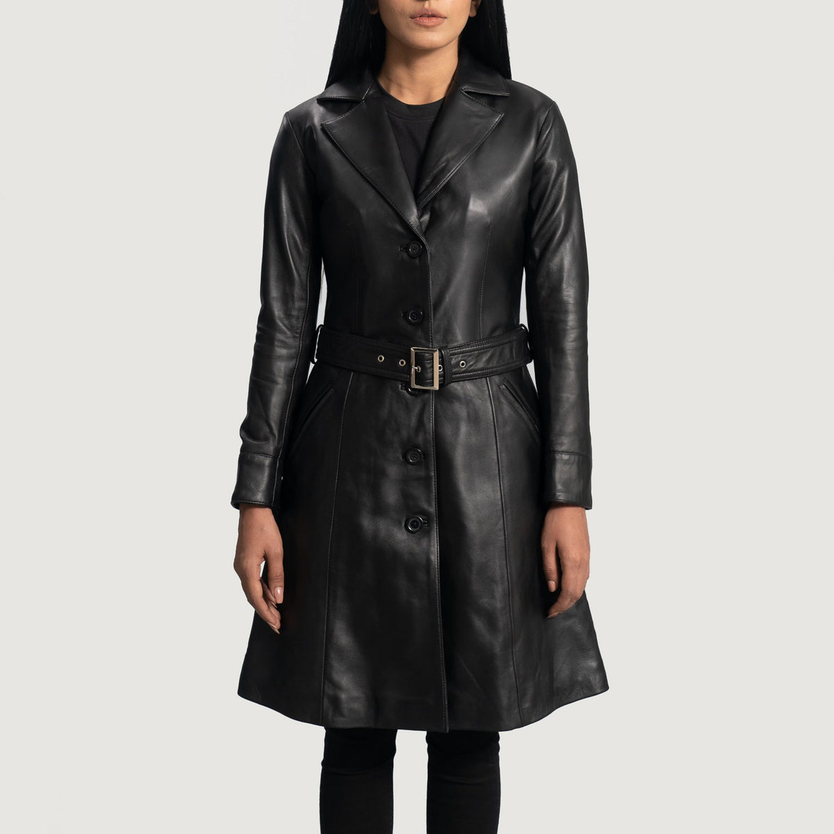 
Detailopname of Notch & Button Hardware on Moonlight Zwart Leren Trenchcoat voor Dames