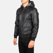 
Black Sheepskin Leather Hooded Jacket - Achteraanzicht met getailleerde schouders & strakke zoom
