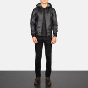 
Nintenzo Black Hooded Leather Jacket - Zijaanzicht met ergonomische mouwsnede