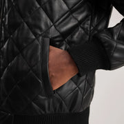 
Binnenweergave Showing Quilted Polyester Lining & Twee functionele binnenzakken