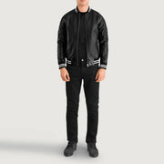 Close-Up Detail of Varsity collar &amp; Zipper Hardware on Pascal Zwart Leather Varsity Leren Jas voor Heren