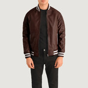 Pascal Kastanjebruin Leather Varsity Leren Jas voor Heren in Maroon Sheepskin Leather - Front Profile View &amp; Tailored Silhouette | Buy Online