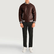Pascal Kastanjebruin Leather Varsity Leren Jas voor Heren - Lateral Side Profile View Showing Sleeve Cut &amp; Athletic Taper Fit