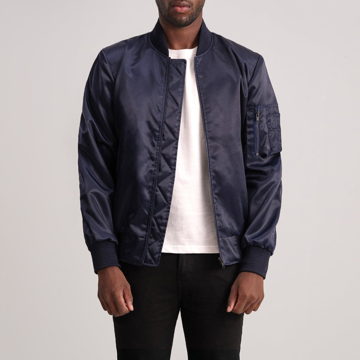 Quinton MA-1 Blauw Leren Bomberjack voor Heren - Lateral Side Profile View Showing Sleeve Cut &amp; Athletic Taper Fit