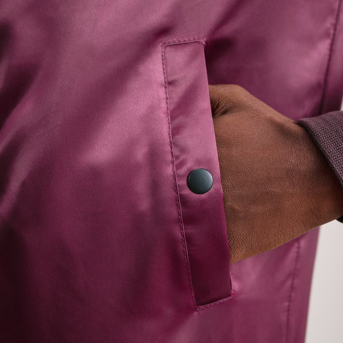 
Binnenweergave Showing Polyester Lining & Twee functionele binnenzakken