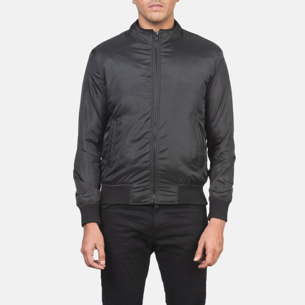 Close-Up Detail of Band &amp; Zipper with wind flap Hardware on Men's Ramon Zwart Leren Bomberjack voor Heren