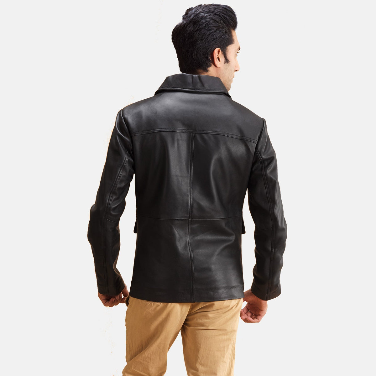 
Binnenweergave Showing Quilted Viscose Lining & Twee functionele binnenzakken