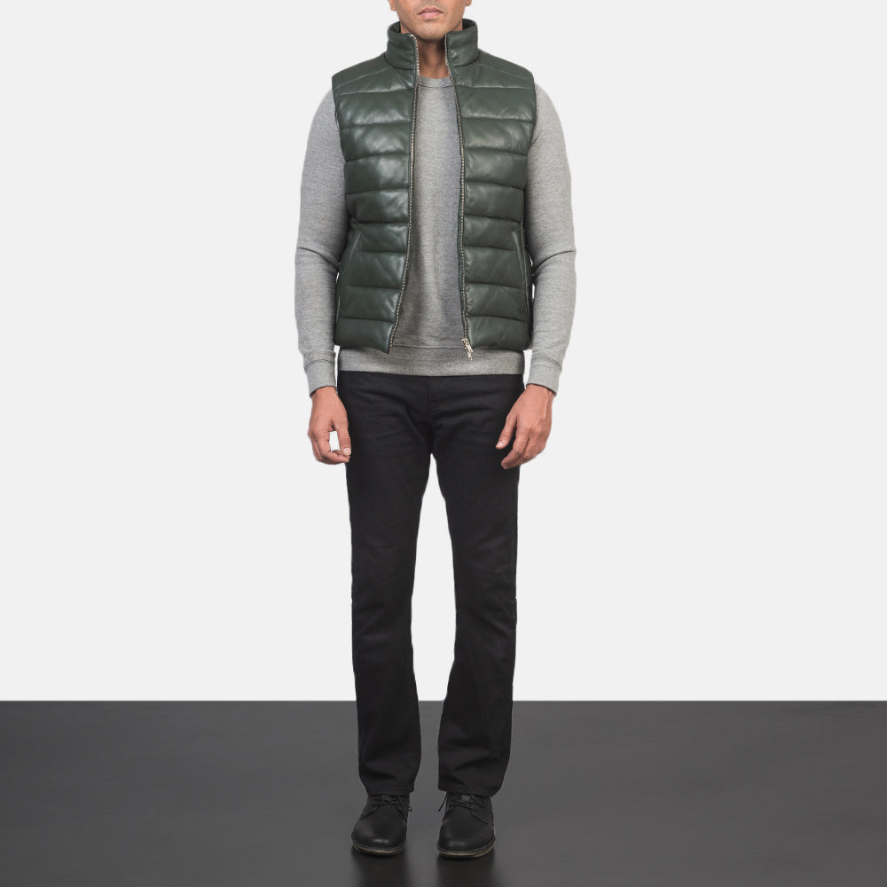 
Reeves Groen Leather Gewatteerde bodywarmer voor Heren - Zijaanzicht met ergonomische mouwsnede