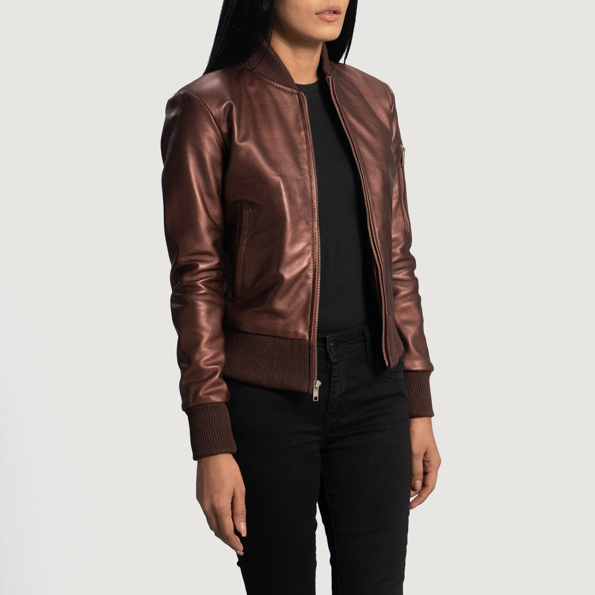 Women's Reida Kastanjebruin Leren Bomberjack voor Dames - Lateral Side Profile View Showing Sleeve Cut &amp; Athletic Taper Fit