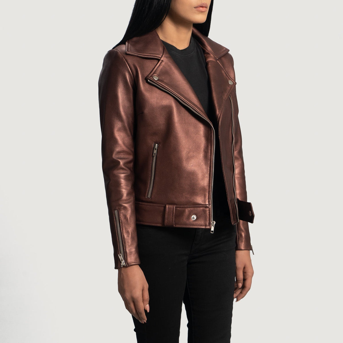 
Maroon Sheepskin Leather Biker Jacket - Achteraanzicht met getailleerde schouders & strakke zoom