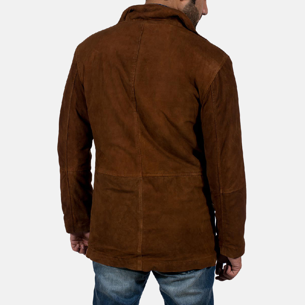 Close-Up Detail of High neck &amp; Zipper with Button Flap Hardware on Men's Sheriff Bruin Suède Jas voor Heren