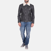 Close-Up Detail of Shirt style Faux Shearling Collar &amp; Zipper + Button Flap Hardware on Men's Snow Cole Zwart Leren Jas voor Heren