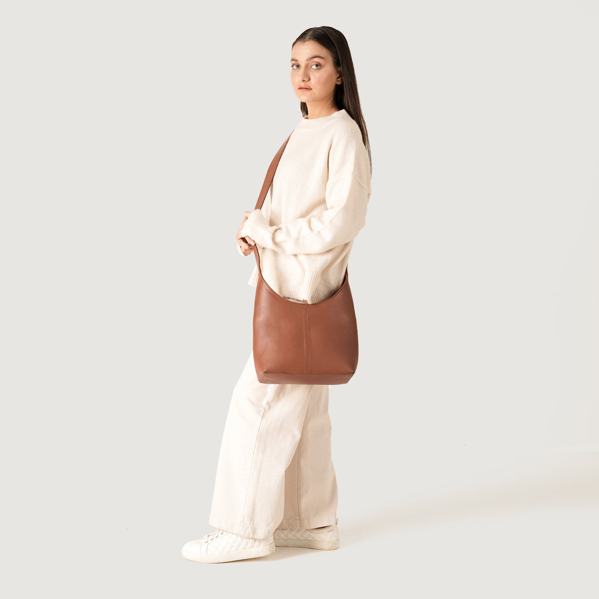 
Brown Full-Grain leather Goods - Achteraanzicht met getailleerde schouders & strakke zoom