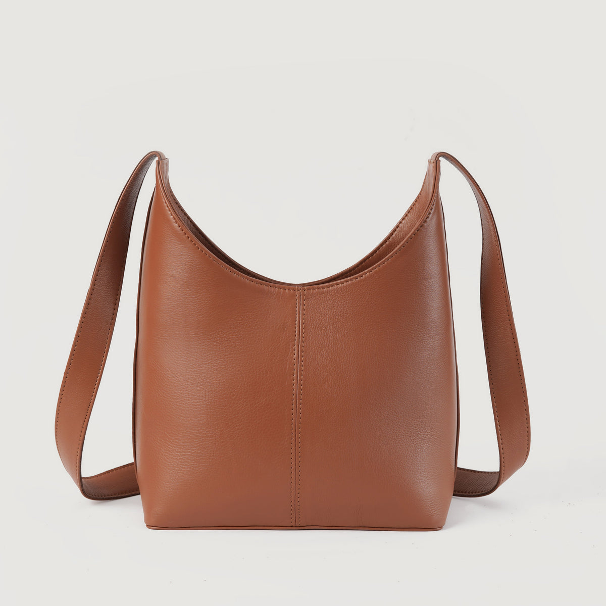 
Detailopname of Classic Collar & Heavy-Duty Zipper Hardware on The Stefani Brown Leather Hobo Bag For Women