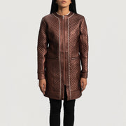 
Detailopname of Classic Collar & Zipper Hardware on Trudy Lane Gewatteerd Kastanjebruin Leren Jas voor Dames