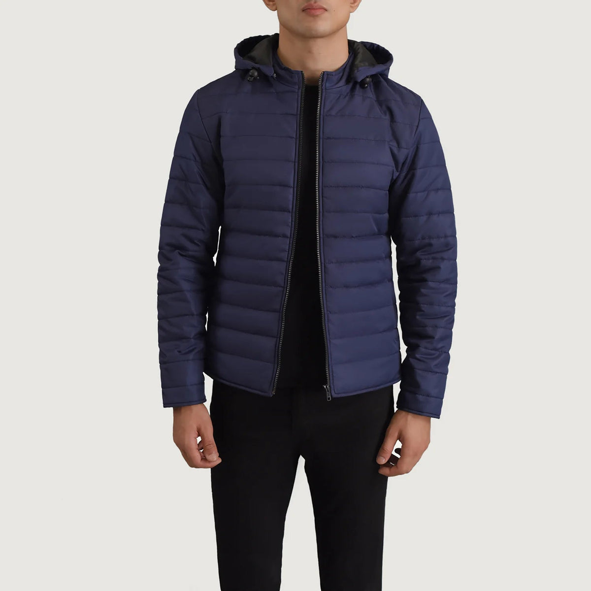 
Tyler Blauw Hooded Puffer Leren Jas voor Heren in Blue Full-Grain Leather - Vooraanzicht & getailleerd silhouet | Online kopen