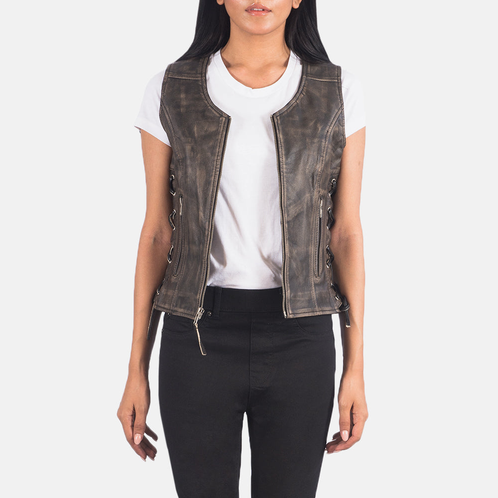 
Vanda Distressed Bruin Leather Biker Vest voor Dames in Distressed Brown Goatskin Leather - Vooraanzicht & getailleerd silhouet | Online kopen