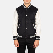 Close-Up Detail of Varsity &amp; Snap Buttons Hardware on Men's Vaxton Zwart &amp; White Hybrid Varsity Leren Jas voor Heren