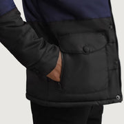
Binnenweergave Showing Quilted Viscose Lining & Twee functionele binnenzakken