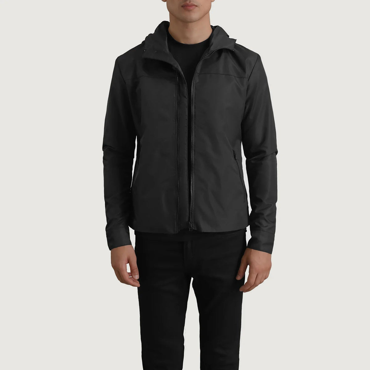 
Wesley Zwart Hooded Windbreaker Leren Jas voor Heren in zwart rundleer - Vooraanzicht & getailleerd silhouet | Online kopen