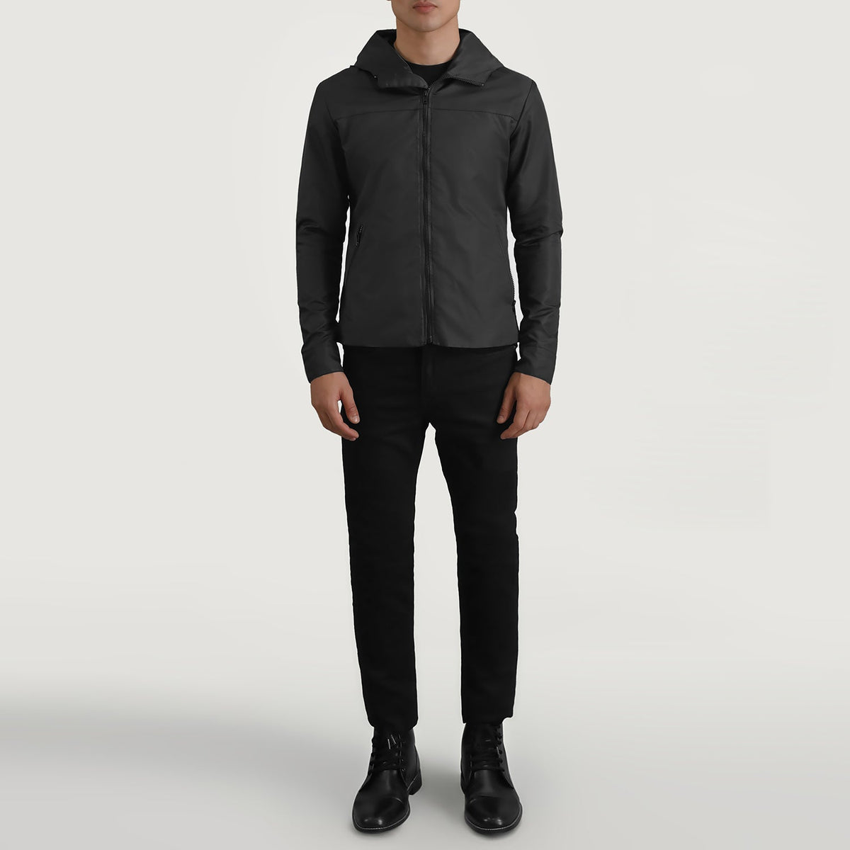 
Wesley Zwart Hooded Windbreaker Leren Jas voor Heren - Zijaanzicht met ergonomische mouwsnede