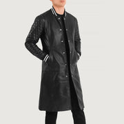 
Wilde Zwart Leather Varsity Leren Jas voor Heren - Zijaanzicht met ergonomische mouwsnede