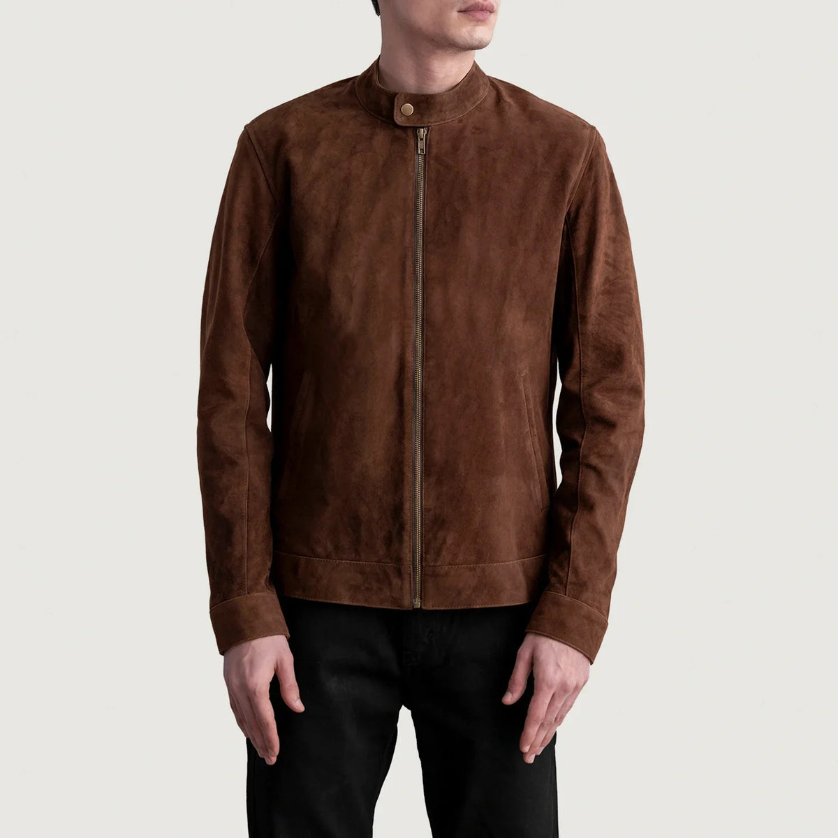 Zen Bruin Suede Leren Bikerjack voor Heren - Lateral Side Profile View Showing Sleeve Cut &amp; Athletic Taper Fit